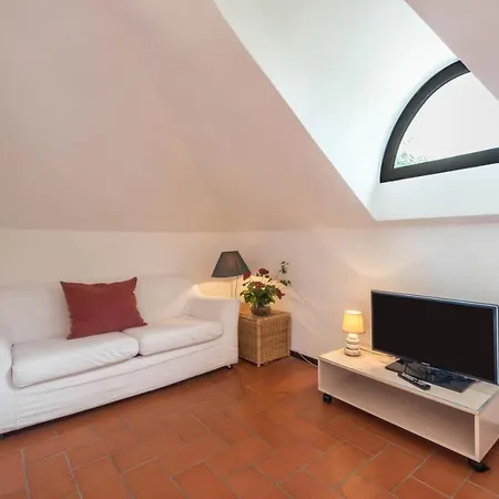 Rita Superiore Apartment *